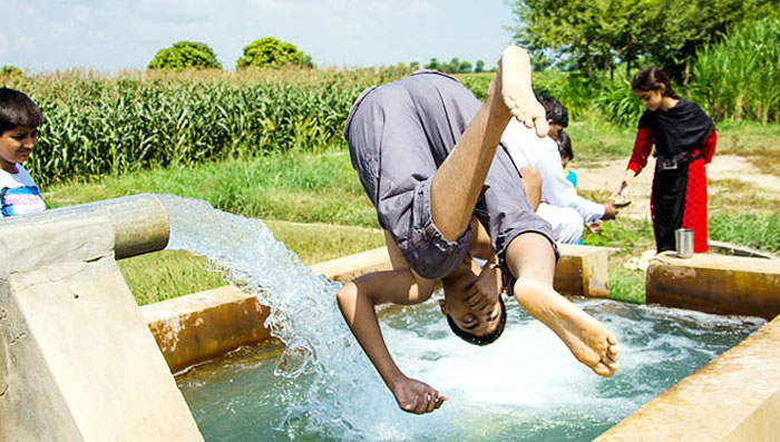 tube-well-dip-farmers-villa
