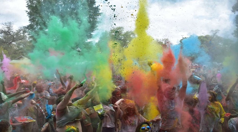 Best places in India to celebrate Holi color Festival ?