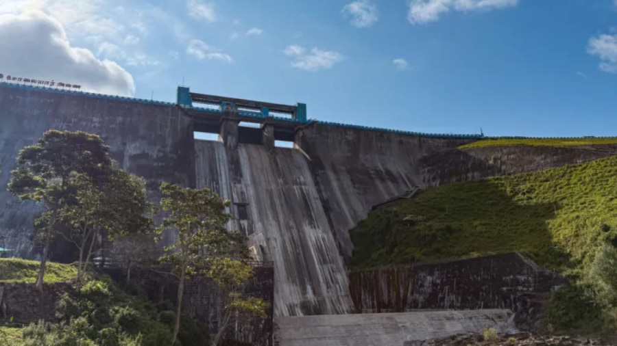Sholayar Dam