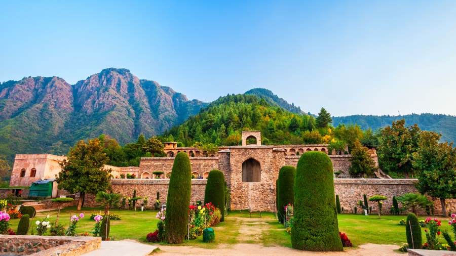 Budgeting Your Trip - Package Prices & Tips
