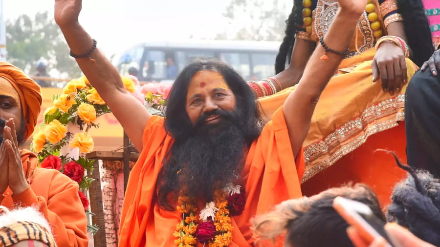 Akhara Processions and Saintly Parades