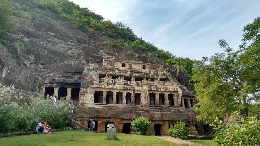 Undavalli & Mogalarajapuram Caves, Andhra Pradesh
