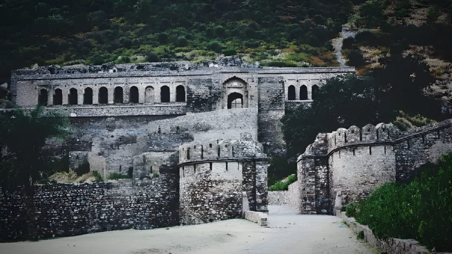 Bandhavgarh Fort and Scenic Landscapes