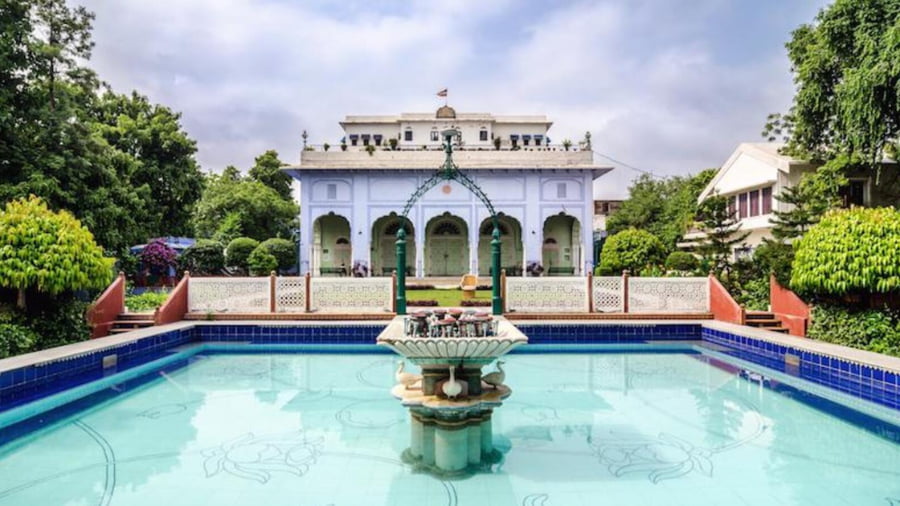 Hotel Diggi Palace