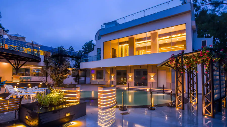 Book Your Dream Stay in Mahabaleshwar Today