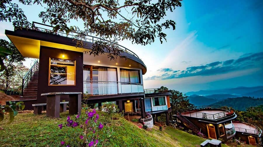 Is Monsoon a Good Time for a Honeymoon in Munnar