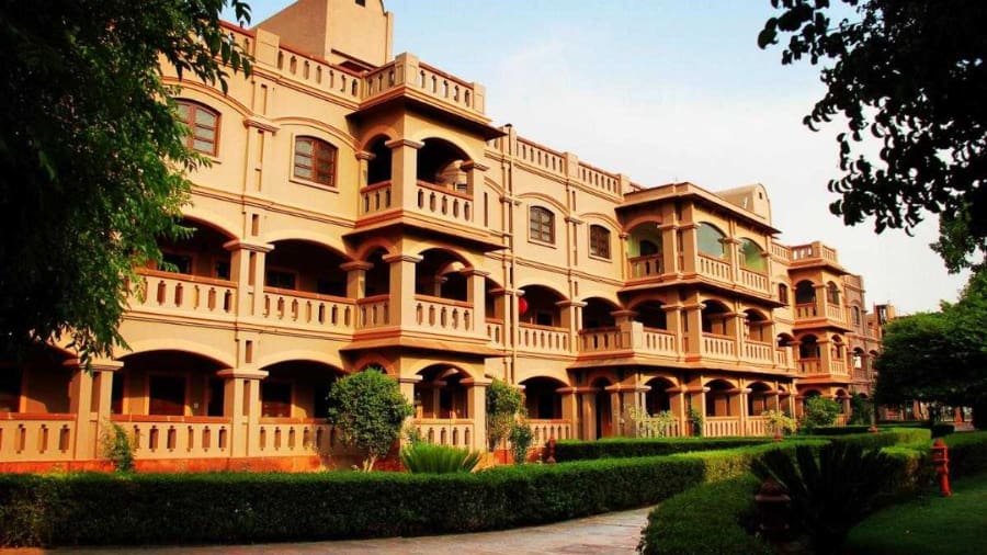 How to Reach and Where to Stay in Vrindavan
